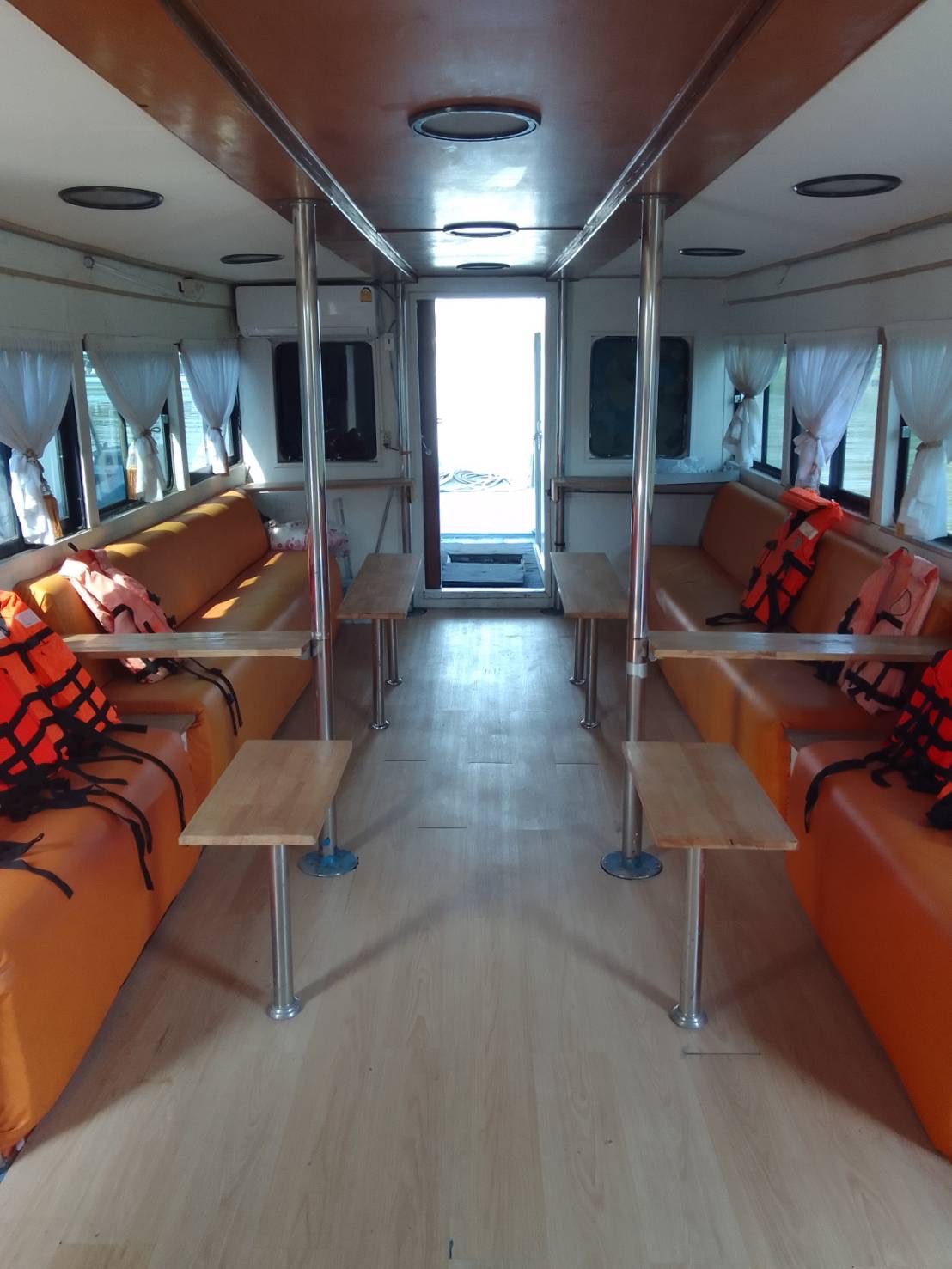 เรือ2ชั้นแอร์ในเรือ